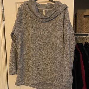 Ideology Cozy Gray Women's Sweatshirt